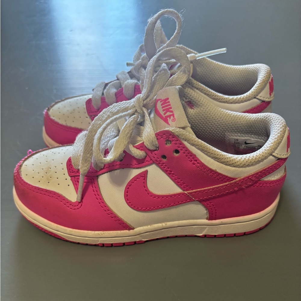 Nike Kids Sneakers in Pink and White
